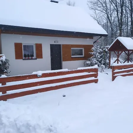 Caloroczny Zagroda Mlynski 公寓 *